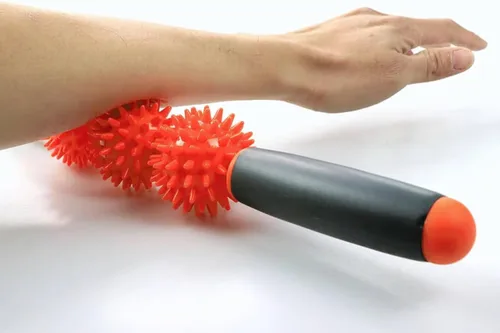 Miniatura 5 de Tiger Tail Palillo de masaje con rodillo muscular de punto de presión, el rodillo puntiagudo, rodillo de 17 pulgadas con tres bolas de pinchos