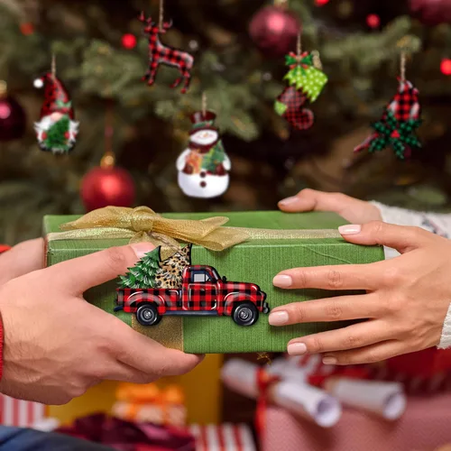 Miniatura 6 de JOPHMO 24 Piezas Adornos de Madera de Navidad Copo de Nieve Gnomo Muñeco de Nieve Camión Adornos Colgantes de Madera Recortes de Árbol de Navidad