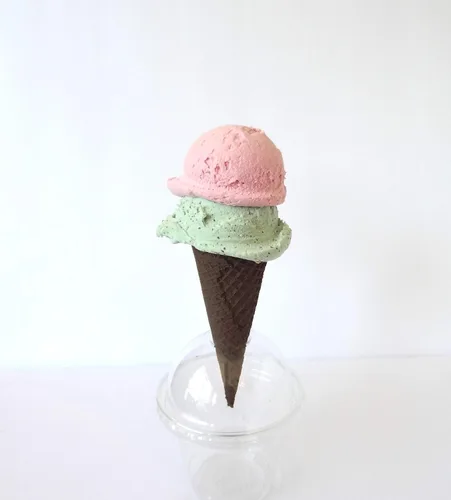 Miniatura 2 de Helado falso de imitación de fresa, menta, doble cucharada, cono de azúcar, decoración de accesorios para fotos