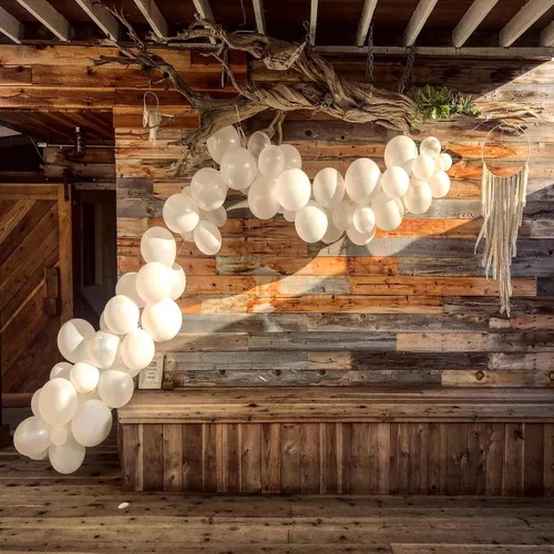 Miniatura 7 de KOMOREBI Globos blancos de 10 pulgadas, 100 globos blancos lisos de látex para cumpleaños, compromiso, boda, baby shower, aniversario, decoración