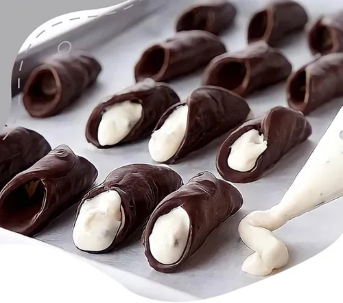 Miniatura 7 de Joyeee Juego de 16 moldes de tubos de cannoli, con tubos antiadherentes de 4.7 pulgadas, grande, bolsa de tuberías reutilizables, cepillo y puntas