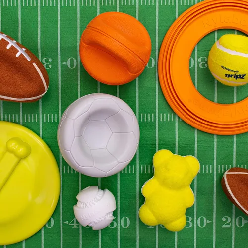 Miniatura 3 de Nylabone Power Play Gripz - Juguete de fieltro de goma para baloncesto, pelota chirriante para perros, tamaño mediano (1 unidad)
