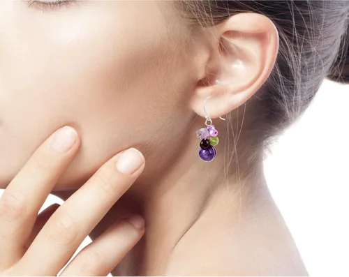 Miniatura 4 de NOVICA Aretes artesanales hechos a mano de granate y amatista cultivadas con perlas de agua dulce cultivadas colgando de plata de ley 925, peridoto