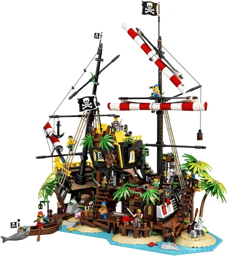 Miniatura 3 de LEGO Ideas Pirates of Barracuda Bay 21322 Kit de construcción, modelo de naufragio pirata con figuras de acción pirata para jugar y exhibir, hace un