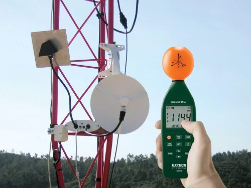 Miniatura 2 de Extech 480823 Medidor de campos electromagnéticos y frecuencias extremadamente bajas.