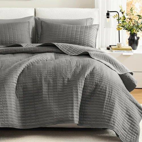 Miniatura 18 de Comfort Spaces Juego de edredón de tamaño King extragrande de color blanco de 120 x 118 pulgadas, colcha acolchada de microfibra ligera de verano