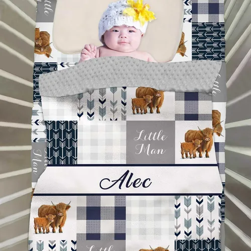 Miniatura 2 de Juego de ropa de cama personalizado para cuna de bebé, edredón de cuna con nombre personalizado, 2 piezas de ropa de cama azul de vaca alta tierra