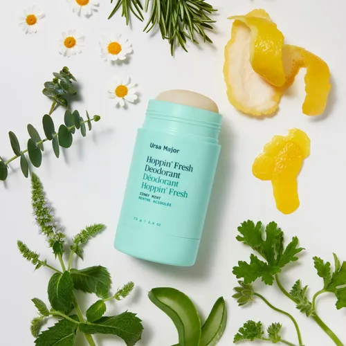 Miniatura 6 de Desodorante Ursa Major Hoppin' Fresh 100 % natural, sin aluminio, no mancha, elimina olor y absorbe la humedad con menta, eucalipto y romero (2.6 oz)