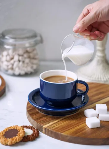 Miniatura 8 de Sweese - Juego de 4 tazas de café espresso apilables de porcelana con platillos y soporte de metal, 4 onzas, color azul marino