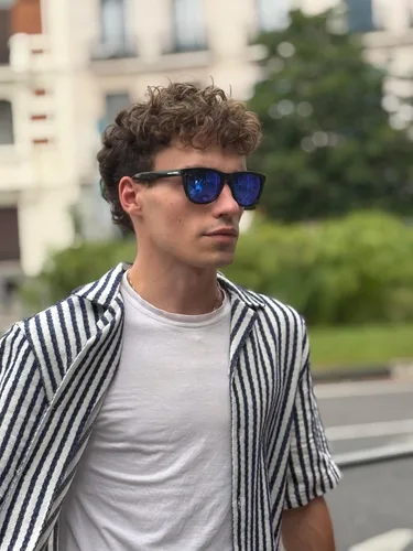 Miniatura 118 de Hawkers One Sunglasses for Men and Women - 100% UV400 Protection - Lightweight and Square Sunglasses