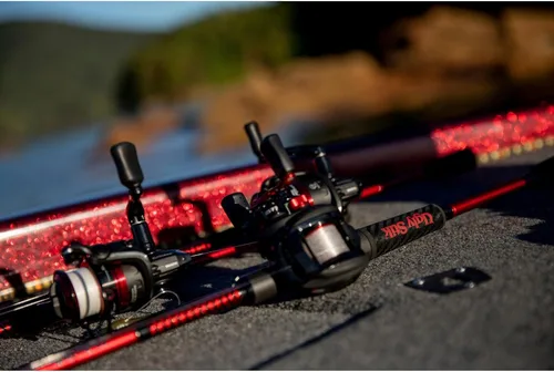 Miniatura 6 de Combo de carrete de cebo de bajo perfil y caña de pescar Ugly Stik Carbon
