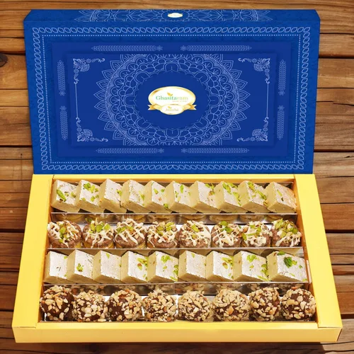 Ghasitaram Gifts Diwali Gifts Diwali Sweet - Caja surtida de Barfis, dulces de frutas secas 800 GMS