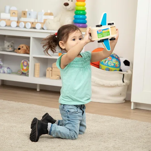 Miniatura 7 de Melissa & Doug Juego de avión de madera con 4 figuras de juego y 4 maletas