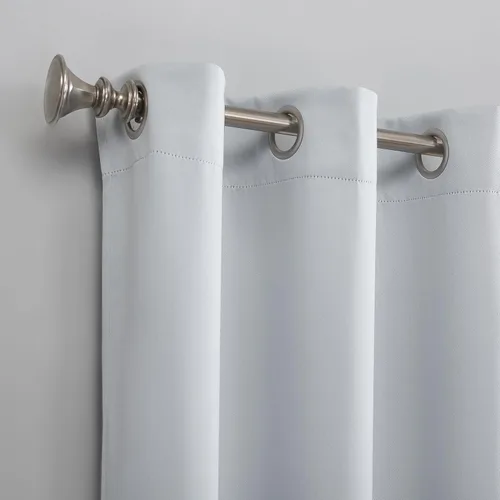 Miniatura 2 de Sun Zero Easton Energy Saving Blackout Panel de cortina con ojales, 40 "x 84", Dove Blanco roto Dove White