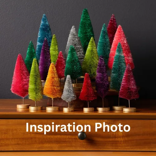 Miniatura 5 de Your Heart's Content Juego de 6 árboles de cepillo para botellas clásicos. Artesanal teñido a mano, Navidad rojo y verde, decoración de mantel