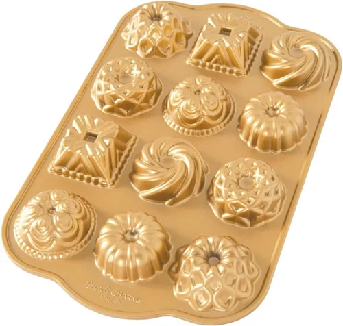 Miniatura 8 de Nordic Ware Charms Cast Bundt Pan, 1.2 Capacidad de la taza, Oro