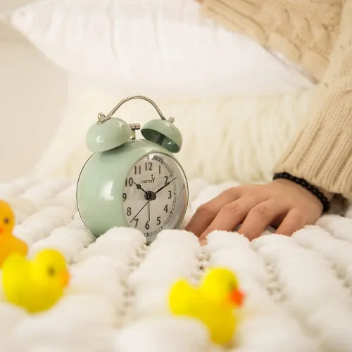Miniatura 4 de FLOITTUY {Reloj despertador fuerte para personas que duermen profundamente) Reloj despertador de campana doble de 3.5 pulgadas con luz de fondo
