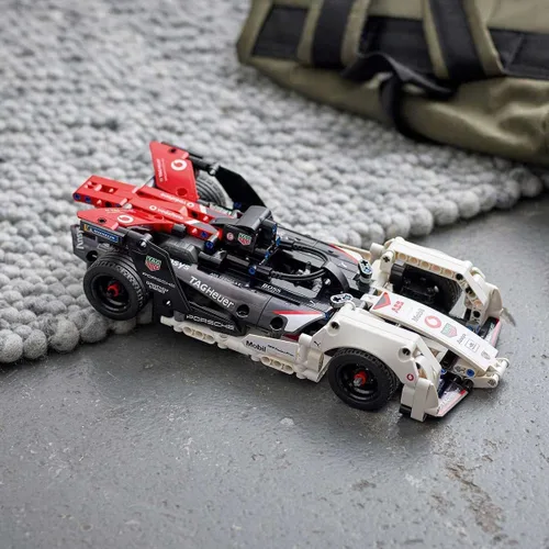Miniatura 7 de LEGO Technic Formula E(R) Porsche 99X Electric 42137