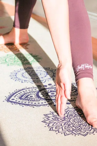 Miniatura 8 de Shakti Warrior Pro Hemp Mat – Diseñado por artista, tapete antideslizante ecológico de alta calidad, ideal para yoga regular y caliente, pilates