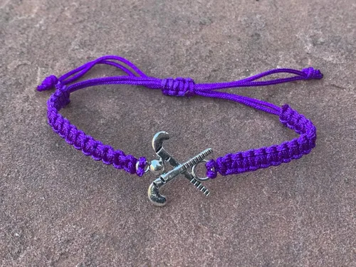 Miniatura 2 de Pulsera con dije de hockey sobre hierba Sportybella - Ajustable para niñas con dije de palo, joyería regalo para jugadoras, equipos y entrenadores