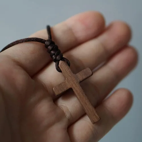 Miniatura 4 de Xianli Wang Collar con colgante de cruz de madera de nogal natural para hombres mujeres niños niñas niños adolescentes collar de regalo de madera