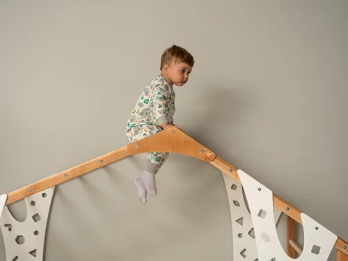 Miniatura 6 de Cama Montessori 2 en 1 tamaño individual con gimnasio interior para niños para actividades en el hogar, cama de piso fabricada en Europa