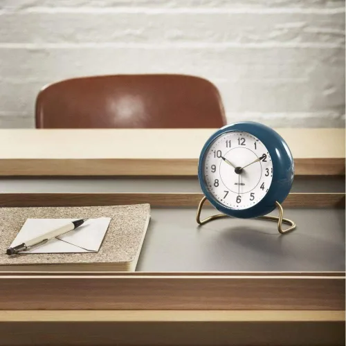 Miniatura 2 de Arne Jacobsen Reloj de mesa de 4.3 in de diámetro, diseño original, función de repetición, color azul