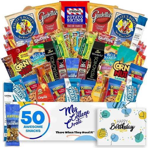 College Birthday - Caja de aperitivos para hombre (paquete de 50 cestas de regalo variadas) Jerky, nueces, papas fritas, pretzels, paquete variado -