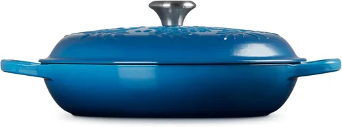 Miniatura 4 de Le Creuset Olive Branch Collection Signature Braiser de hierro fundido esmaltado, 3.5 cuartos de galón, Marsella con tapa en relieve Marseille