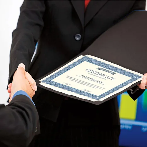 Miniatura 5 de Carpetas de certificado color negro liso – Paquete de 25, cubierta de lino de 80 libras, plegadas, esquinas troqueladas, para oficina, premios