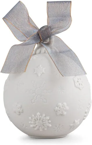Miniatura 2 de LLADRÓ Bola de Navidad 2022 Azul. Adorno decorativo en porcelana mate con detalles azules. Bola de Navidad de porcelana
