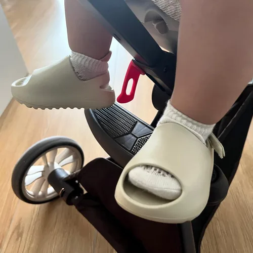 Miniatura 7 de ZVC Sandalias de verano para niños y niñas, sandalias de playa con correa de velcro, antideslizantes, para el agua, para interiores y exteriores