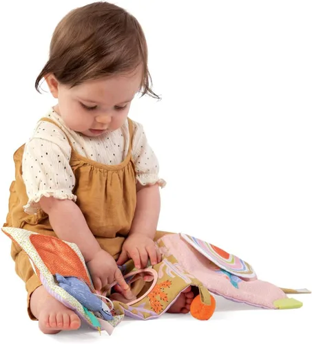 Miniatura 7 de Manhattan Toy Libro de actividades suave con temática de llama para bebés con chirriador, papel arrugado y espejo seguro para bebés, pequeño