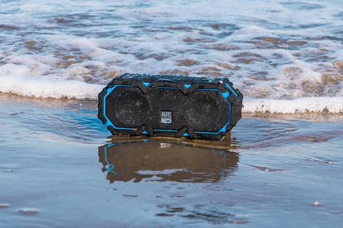 Miniatura 4 de Altec Lansing LifeJacket Jolt - Altavoz Bluetooth impermeable, altavoz duradero y portátil con carga inalámbrica Qi y asistente de voz, negro