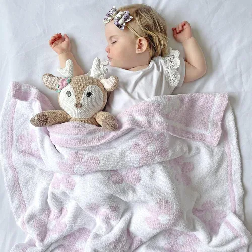 Miniatura 3 de Living Textiles Manta suave de chenilla de flores moradas para bebé, reversible, tela acogedora de primera calidad para la mejor comodidad – bebé