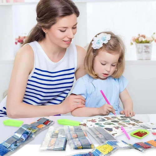 Miniatura 2 de PICNICFUN Kit de calcomanías de diamantes para niños, 24 piezas 5D DIY lindos personajes y animales de dibujos animados hechos a mano digital