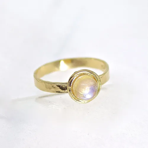Miniatura 23 de Anillo de oro de piedras preciosas, anillo de piedra chapada en oro de 14 quilates, anillo de piedra apilable, anillo de oro de piedra pequeña