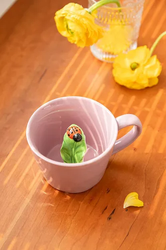 Miniatura 5 de DIHOclub Taza de Cerámica de Mariquita con Animal 3D Oculto en el Interior, Serie Jardín Tazas Figuritas Hechas a Mano 12OZ (Rosa Púrpura)