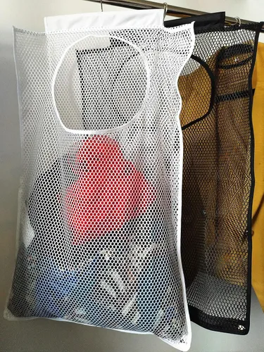 Miniatura 6 de Bolsa de malla para colgar en la puerta, cesta pequeña de lavandería para ahorrar espacio, cesta de ropa sucia con colgador de metal giratorio