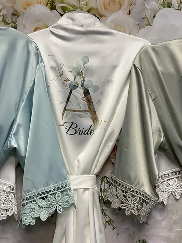 Miniatura 6 de Personalized Bridesmaid Robes Lace Bridal Robe Customized Gift Floral Design Satin Kimono Robe Wedding Party Getting Ready Short Robe Bachelorette