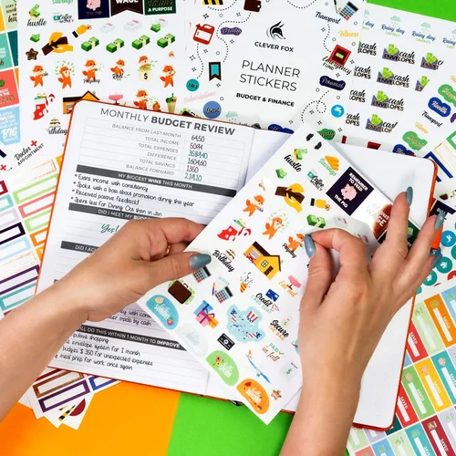 Miniatura 3 de Stickers de presupuesto de Clever Fox - Juego de 18 hojas con más de 1030 stickers únicos para tu planificador mensual, semanal y diario