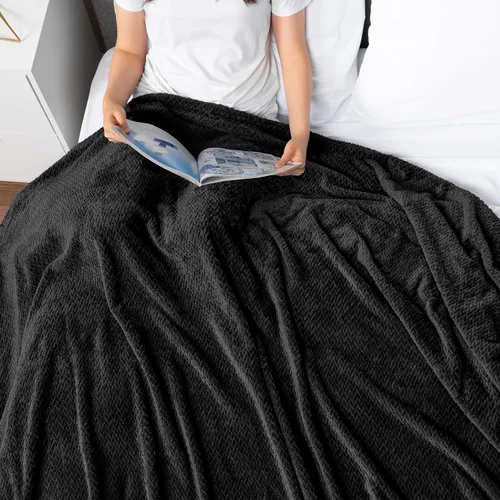Miniatura 5 de PAVILIA - Manta de forro polar suave y sólida de color negro para sofá, mantas ligeras y mullidas y cálidas para cama, manta de franela mullida