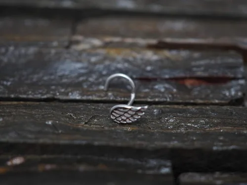 Miniatura 2 de Mini tornillo de nariz de plata de ley con alas de ángel, joyería para nariz, piercing para el cuerpo, piercing, joyería para el cuerpo