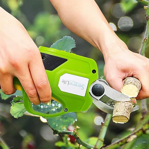 Miniatura 4 de SereneLife Tijera de podar eléctrica inalámbrica, batería de litio de 7.2 V, mango telescópico, capacidad de corte de 3/4 pulgadas, interruptor