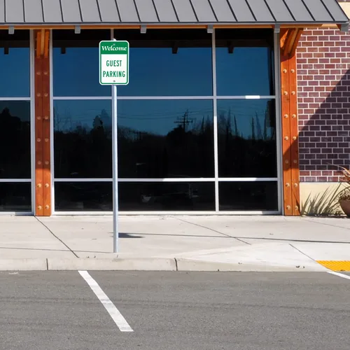 Miniatura 3 de SmartSign Letrero de metal con texto en inglés "Welcome - Guest Parking" de 18 x 12 pulgadas, aluminio de 63 mil, material reflectante laminado