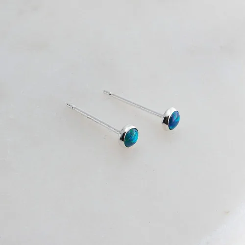 Miniatura 58 de Aretes pequeños de plata de ley para cartílago, tragus, hélix, múltiples piercings hipoalergénicos, piedra natal para mujer, juego de bisel