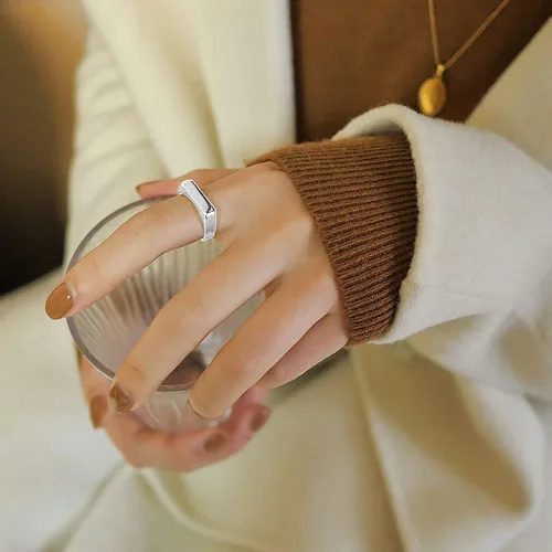 Miniatura 2 de MYNENEY Anillo de compromiso de boda liso clásico con forma cuadrada de acero inoxidable