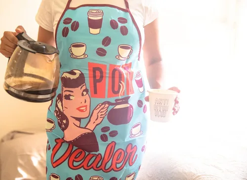 Miniatura 3 de Delantal de distribuidor de ollas divertido mañana taza de café gráfico novedad cocina bata