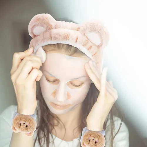 Miniatura 9 de WHAVEL Juego de 3 bandas para el cabello, diadema de spa y pulsera con lindas orejas de oso, bandas de lavado facial para mujeres y niñas (café 01)