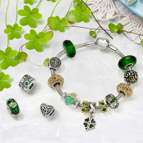 Miniatura 4 de Romántico nudo celta de amor Claddaugh símbolo BFF amistad irlandesa Trinidad religiosa cruz infinito colgante o dije de cuentas para mujeres
